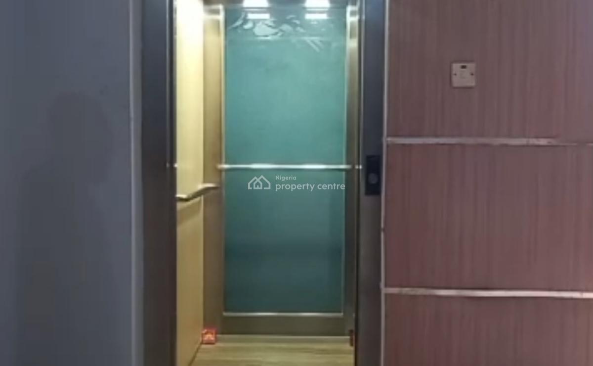 a Serviced Well Maintained 2bedroom Flat on 1st Floor +bq, Victoria Island (vi), Lagos, Flat / Apartment for Sale