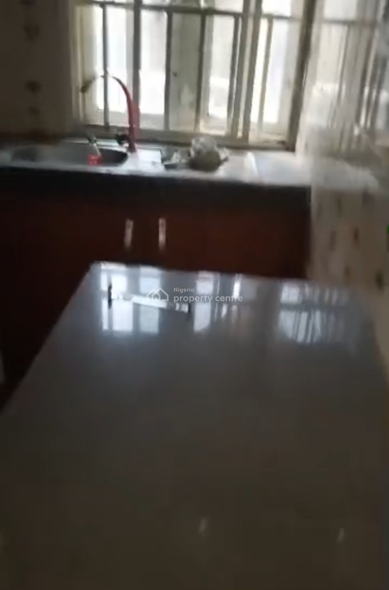 Three Bedroom Flat, Egbeda, Alimosho, Lagos, Flat / Apartment for Rent