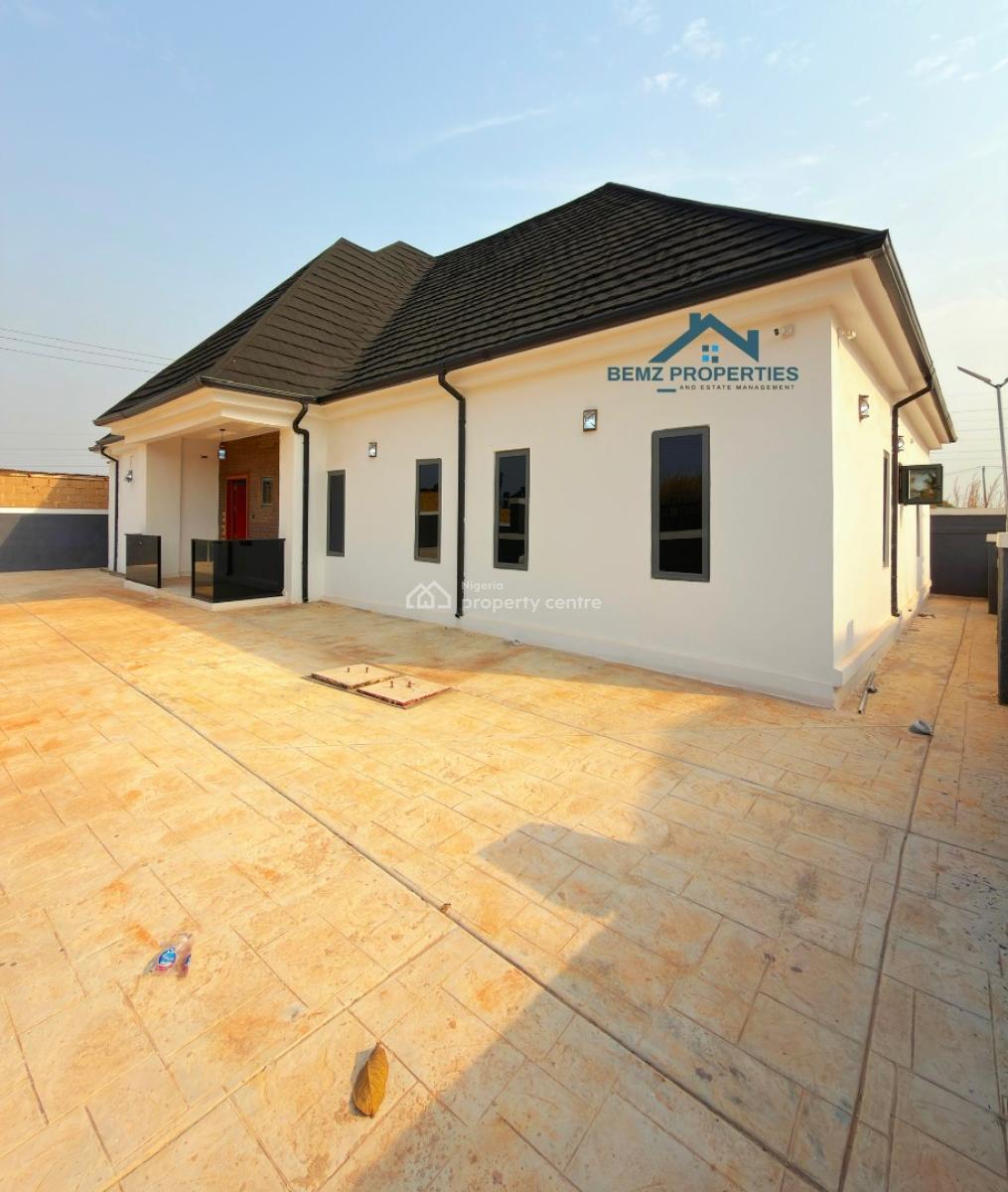Luxury 4 Bedroom Bungalow, 12 New Haven Enugu, Enugu, Enugu, Detached Bungalow for Sale