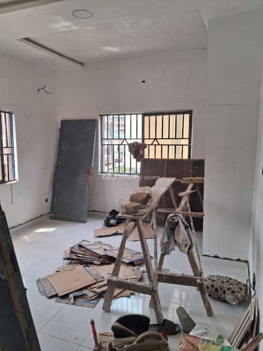 Spacious Two Bedroom Flat, Sabo Yaba, Yaba, Lagos, Flat / Apartment for Rent