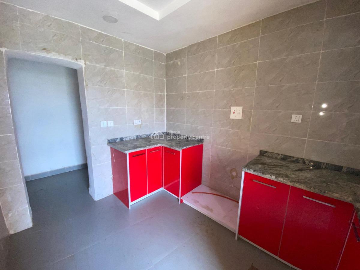 2 Bedroom Apartment, in a Secured Estate, Guzape District, Abuja, Flat / Apartment for Rent