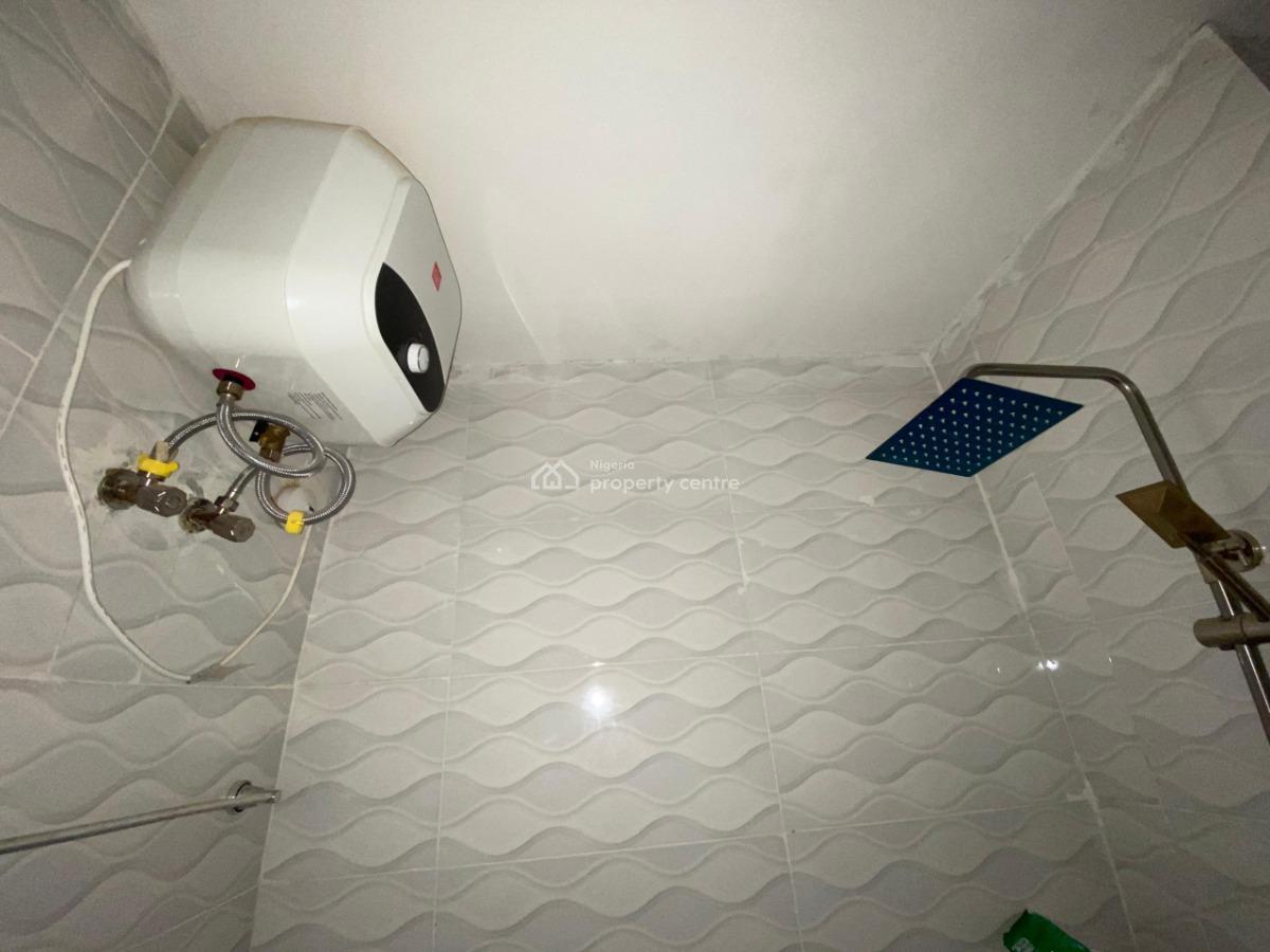 2 Bedroom Apartment, in a Secured Estate, Guzape District, Abuja, Flat / Apartment for Rent