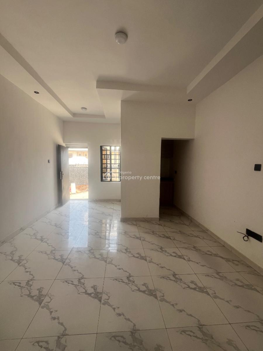 Mini Flat, Coastal Road, Okun-ajah, Ajah, Lagos, Mini Flat (room and Parlour) for Rent