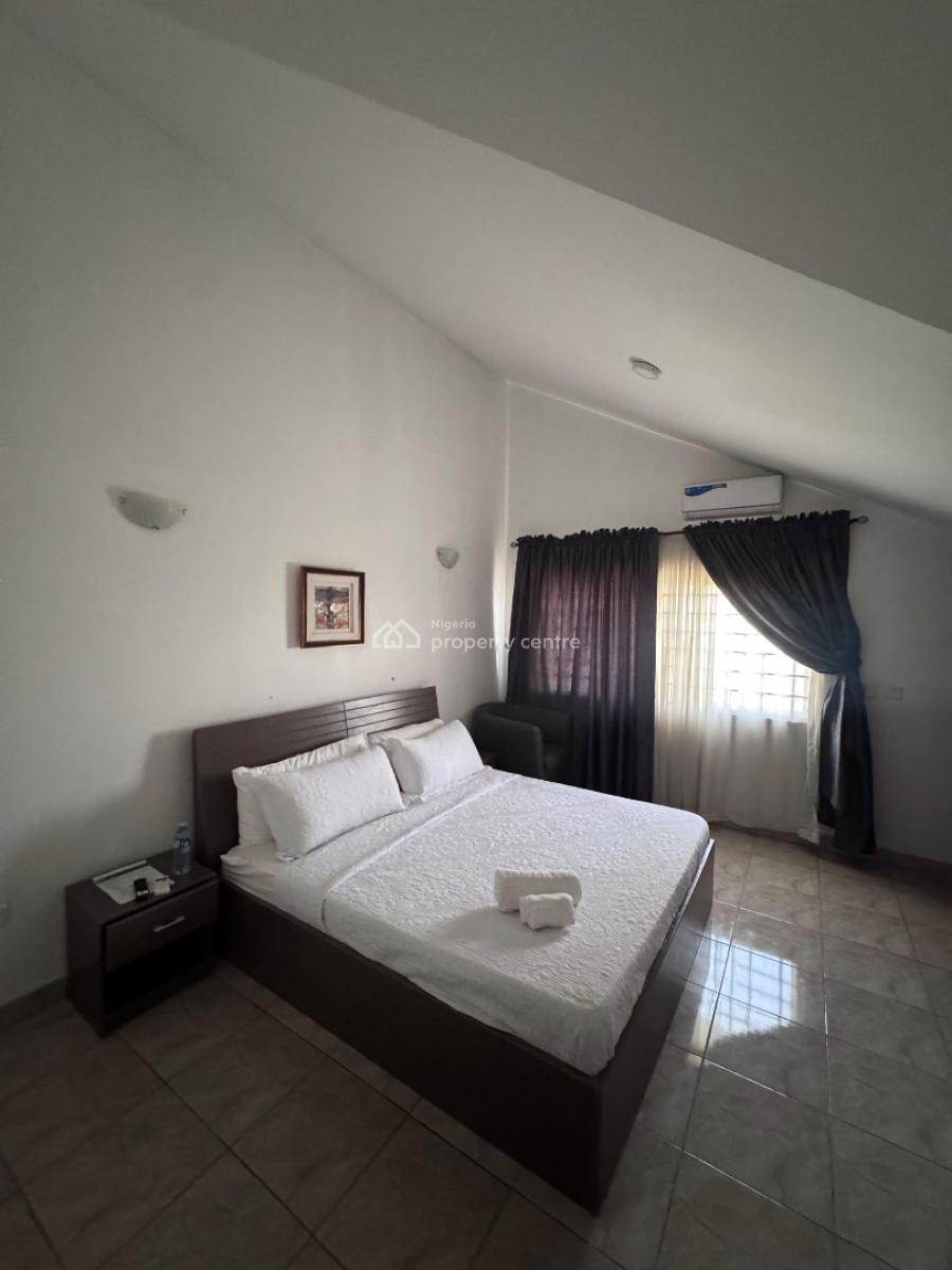 Fully Furnished 3 Bedroom Apartment, Wuse 2, Abuja, Flat / Apartment Short Let