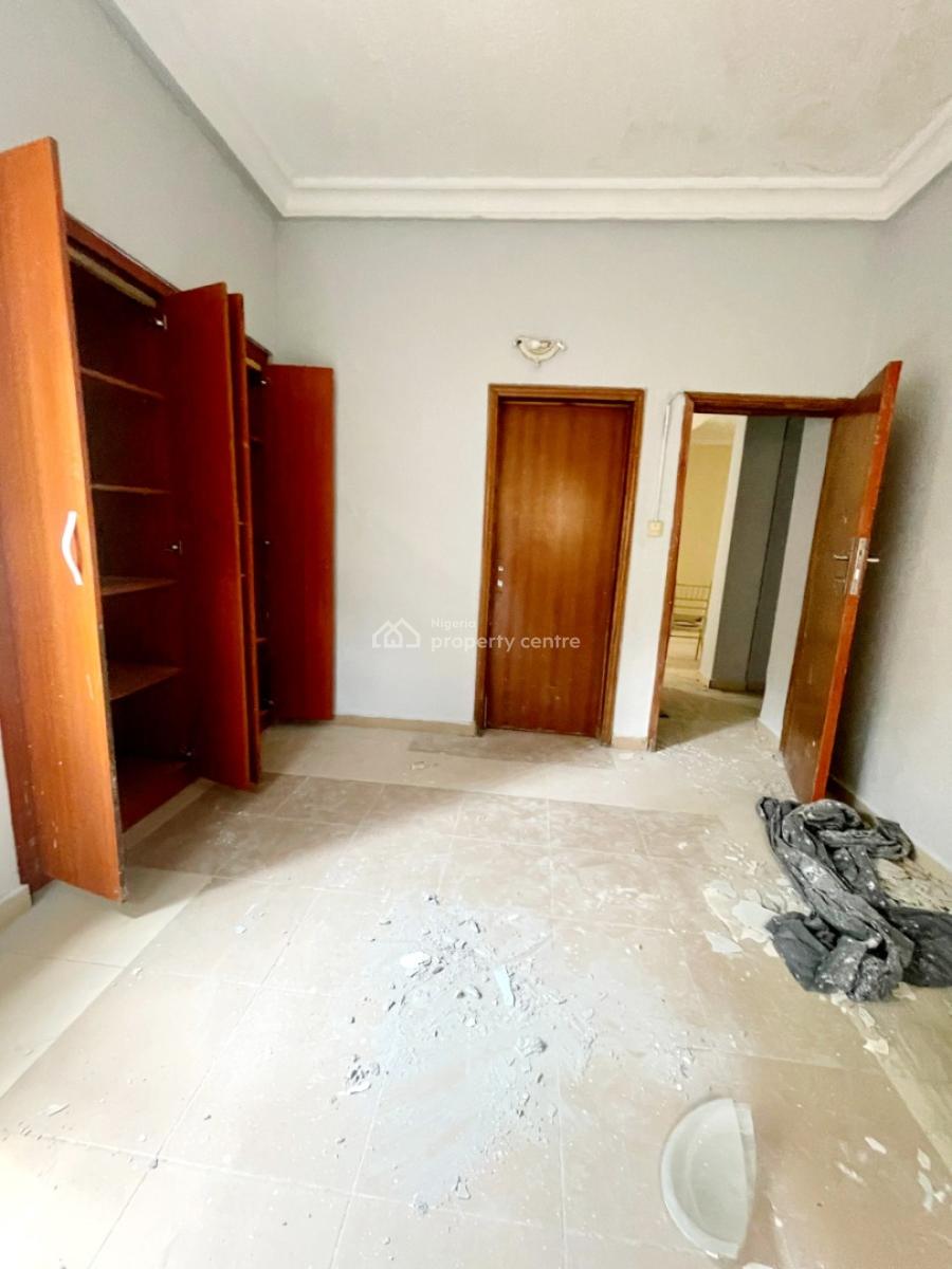 Renovated 2 Bedrooms Flat in a Secured Environment, By Stella Maris School, Durumi, Abuja, Flat / Apartment for Rent