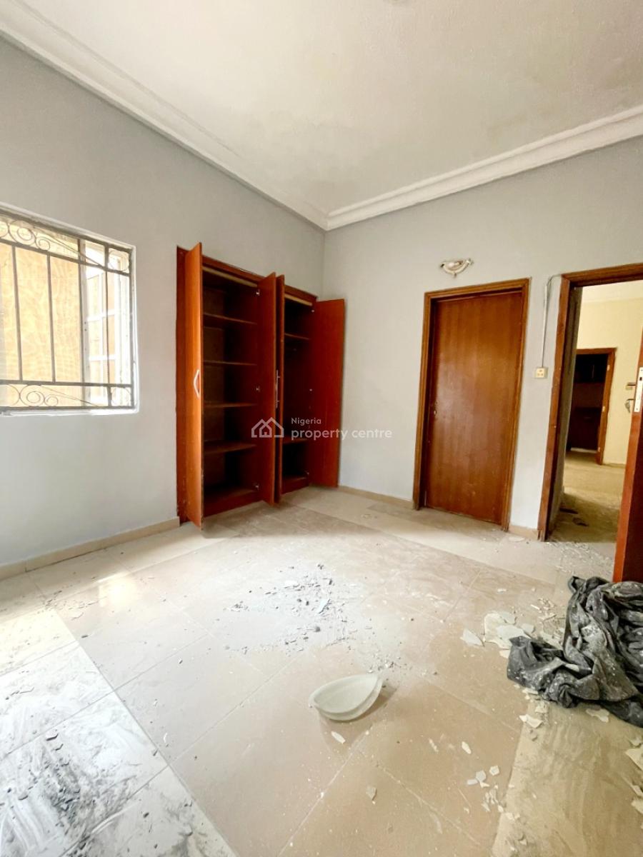 Renovated 2 Bedrooms Flat in a Secured Environment, By Stella Maris School, Durumi, Abuja, Flat / Apartment for Rent