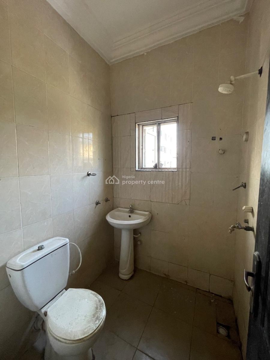 Spacious Room Upstairs, Before Dominos Pizza, Close to The Expressway., Agungi, Lekki, Lagos, Self Contain (single Rooms) for Rent