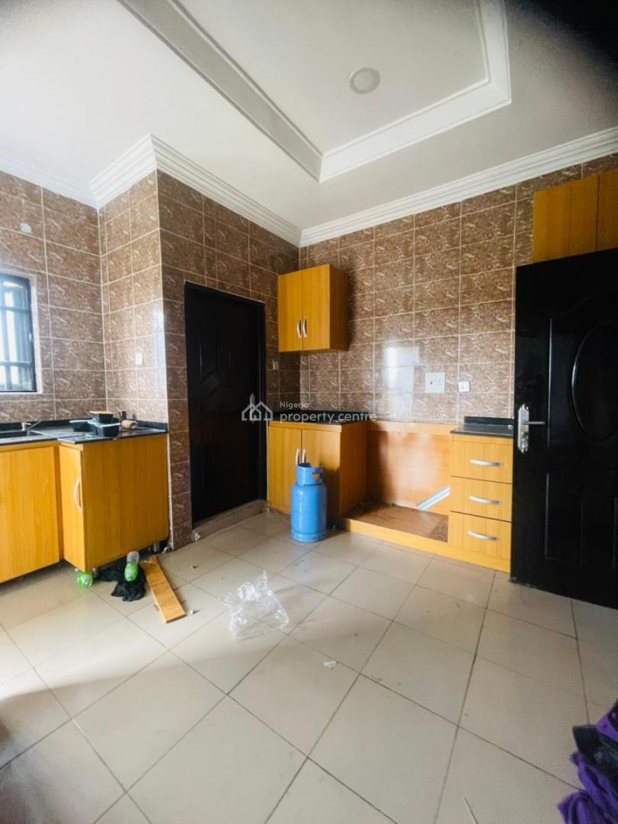 Luxurious 3 Bedroom Flat in a Gated Estate with Federal Light, Shell Cooperative Eneka Eliozu Link Road, Eneka, Port Harcourt, Rivers, Flat / Apartment for Rent