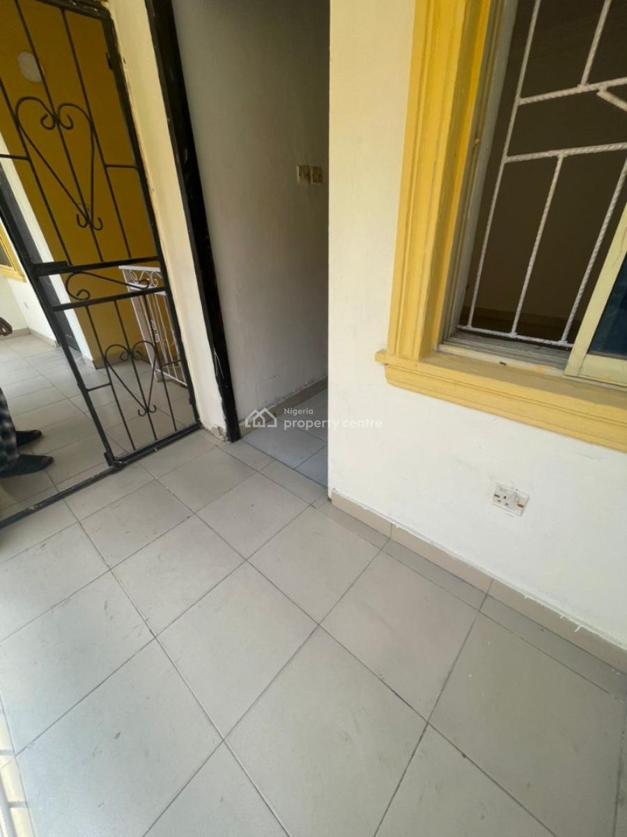 Standard Spacious Upstairs Neat Miniflat, Badore, Badore, Ajah, Lagos, House for Rent