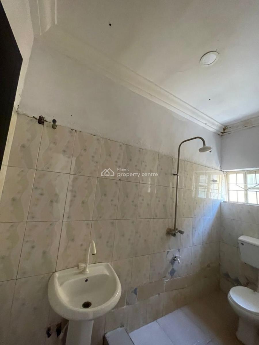 Standard Spacious Upstairs Neat Miniflat, Badore, Badore, Ajah, Lagos, House for Rent