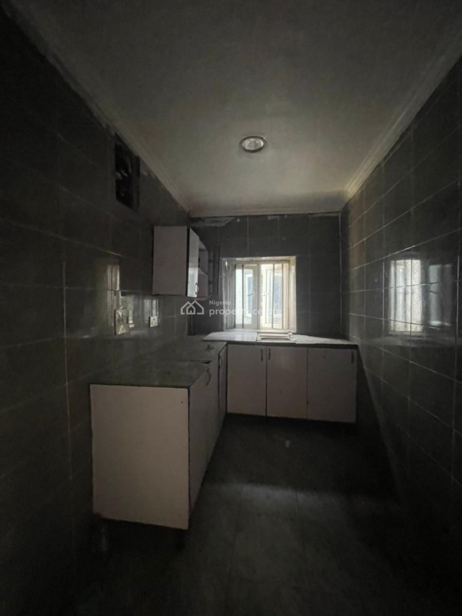 Nice Miniflat Upstairs Not Far From Estate Gate, Badore, Badore, Ajah, Lagos, House for Rent