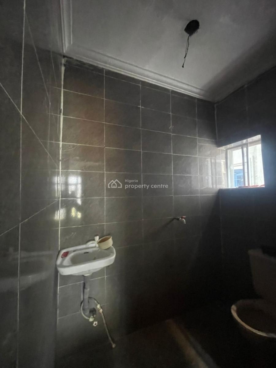 Nice Miniflat Upstairs Not Far From Estate Gate, Badore, Badore, Ajah, Lagos, House for Rent