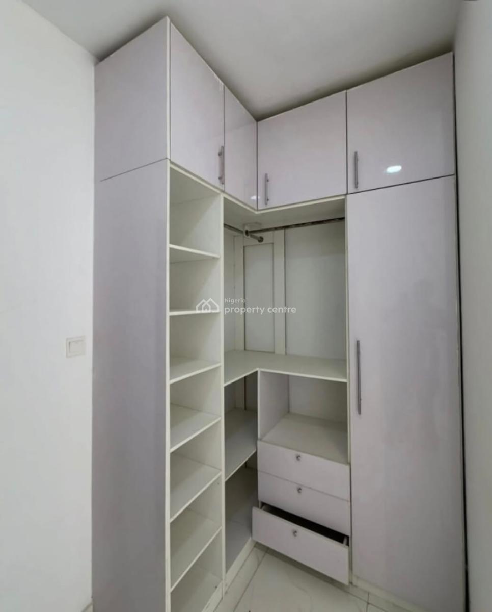 Fully Serviced 2 Bedrooms Apartment at Lekki Phase 1, Lekki Phase 1, Lekki, Lagos, Flat / Apartment for Rent