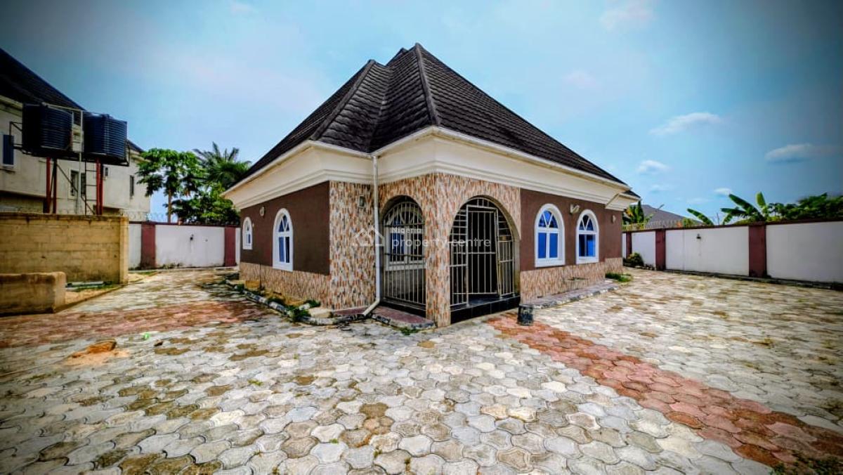 Standard 3 Bedroom Bungalow on a Large 900sqm Land, Shelter Afrique Extension, Uyo, Akwa Ibom, Detached Bungalow for Sale