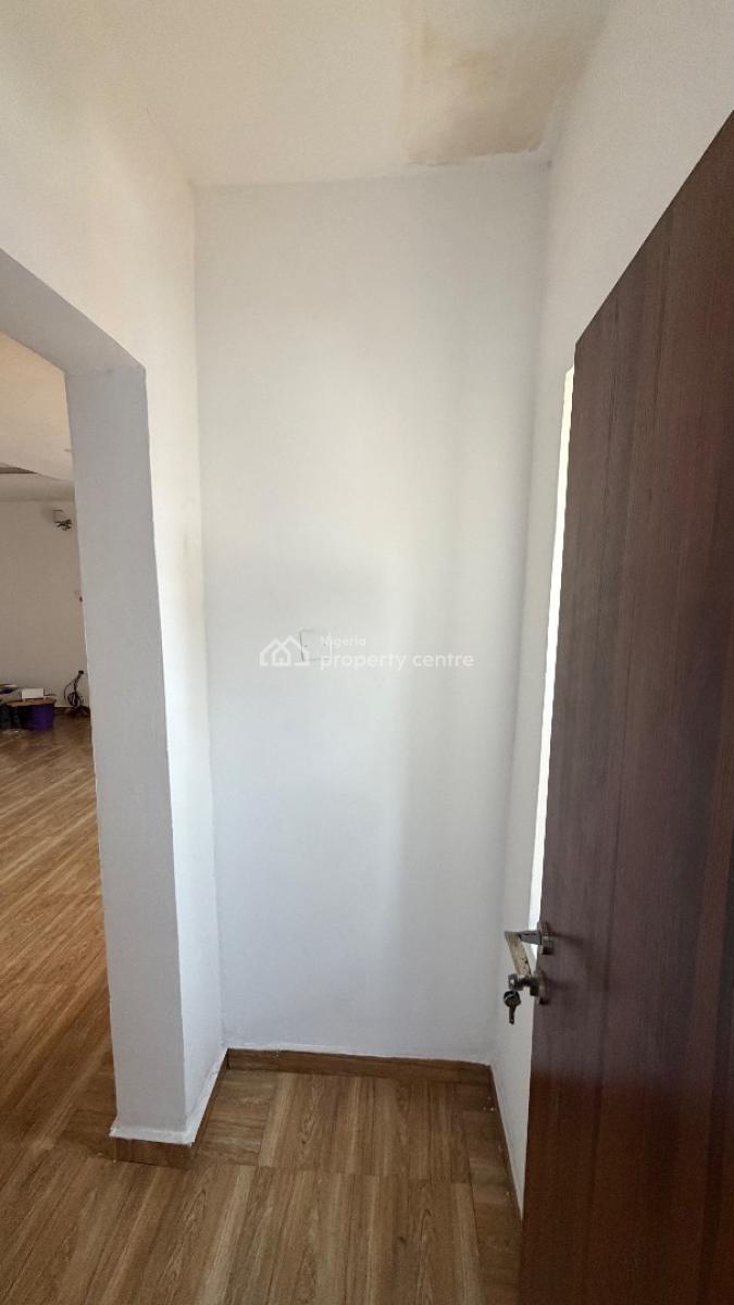 Self Serviced Lovely and Spacious 3 Bedroom, Ologolo, Lekki, Lagos, Flat / Apartment for Rent