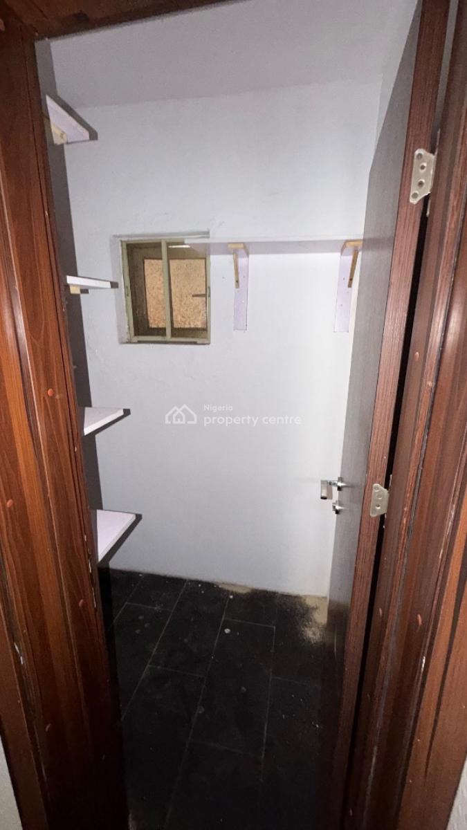 Self Serviced Lovely and Spacious 3 Bedroom, Ologolo, Lekki, Lagos, Flat / Apartment for Rent