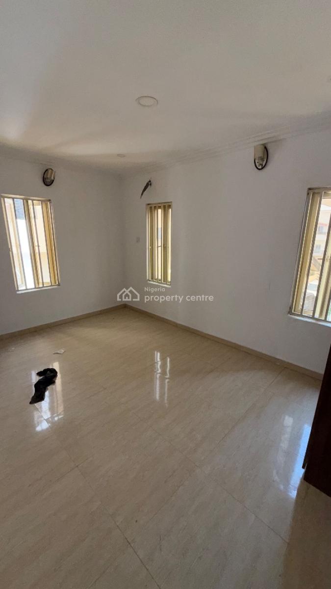 Self Serviced Lovely and Spacious 3 Bedroom, Ologolo, Lekki, Lagos, Flat / Apartment for Rent