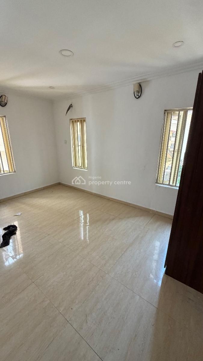 Self Serviced Lovely and Spacious 3 Bedroom, Ologolo, Lekki, Lagos, Flat / Apartment for Rent