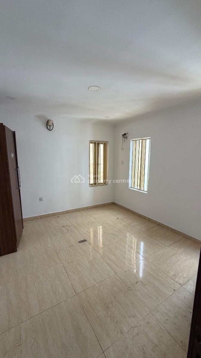 Self Serviced Lovely and Spacious 3 Bedroom, Ologolo, Lekki, Lagos, Flat / Apartment for Rent