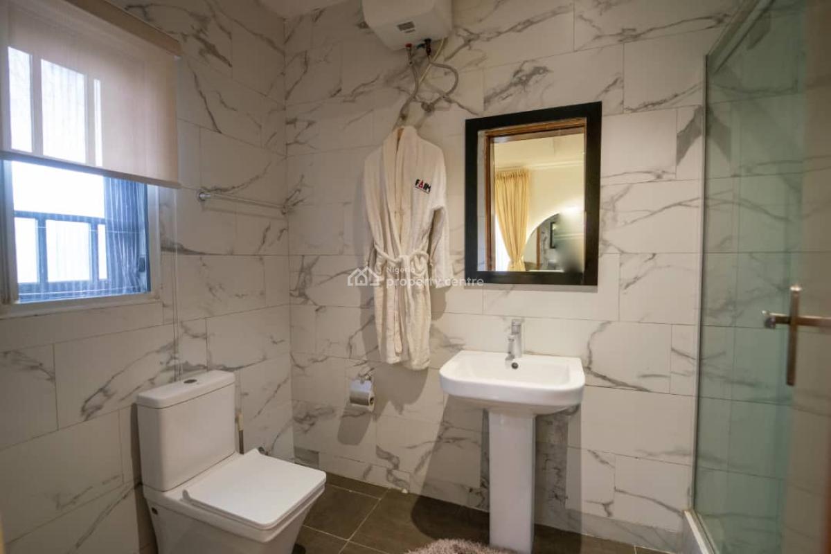 Nicely Furnished 3 Bedroom Apartment, Lekki Phase 1, Lekki, Lagos, Flat / Apartment Short Let