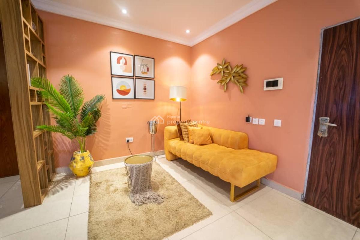 Nicely Furnished 3 Bedroom Apartment, Lekki Phase 1, Lekki, Lagos, Flat / Apartment Short Let