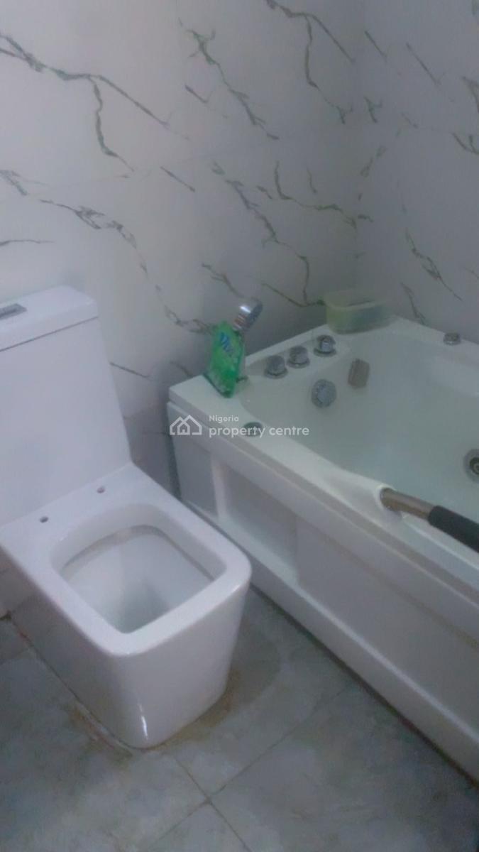 Furnished Master Bedroom, Oral Estate, Lekki Phase 2, Lekki, Lagos, Flat / Apartment for Rent