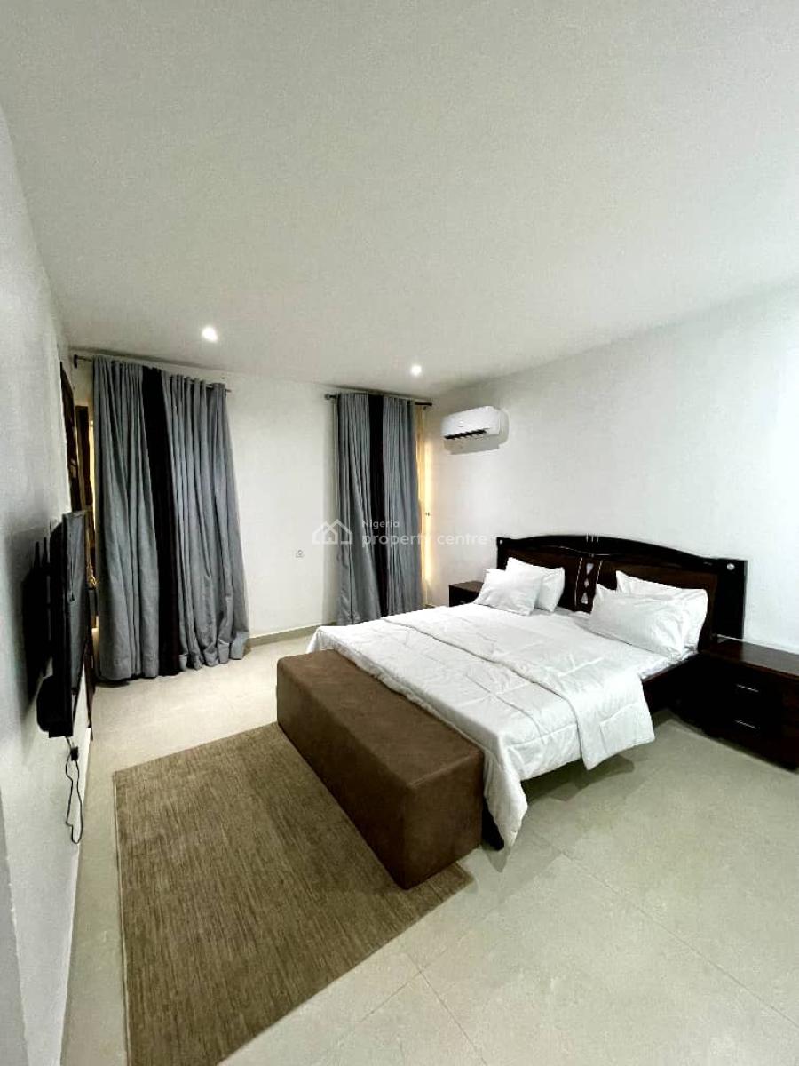 Nicely Furnished 3 Bedroom Apartment, Ikeja Gra, Ikeja, Lagos, Flat / Apartment Short Let