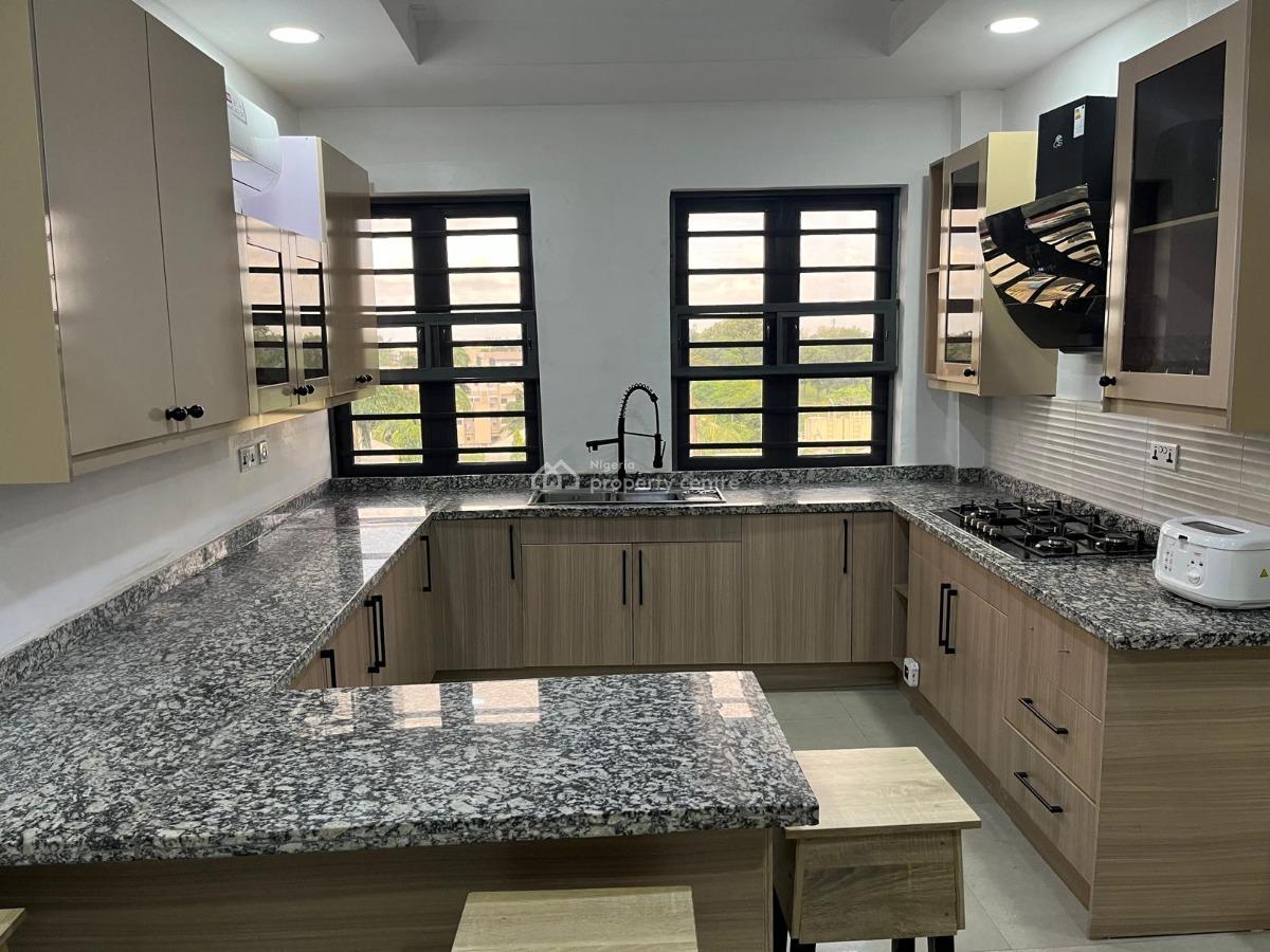 Nicely Furnished 2 Bedroom Apartment, Ikeja Gra, Ikeja, Lagos, Flat / Apartment Short Let