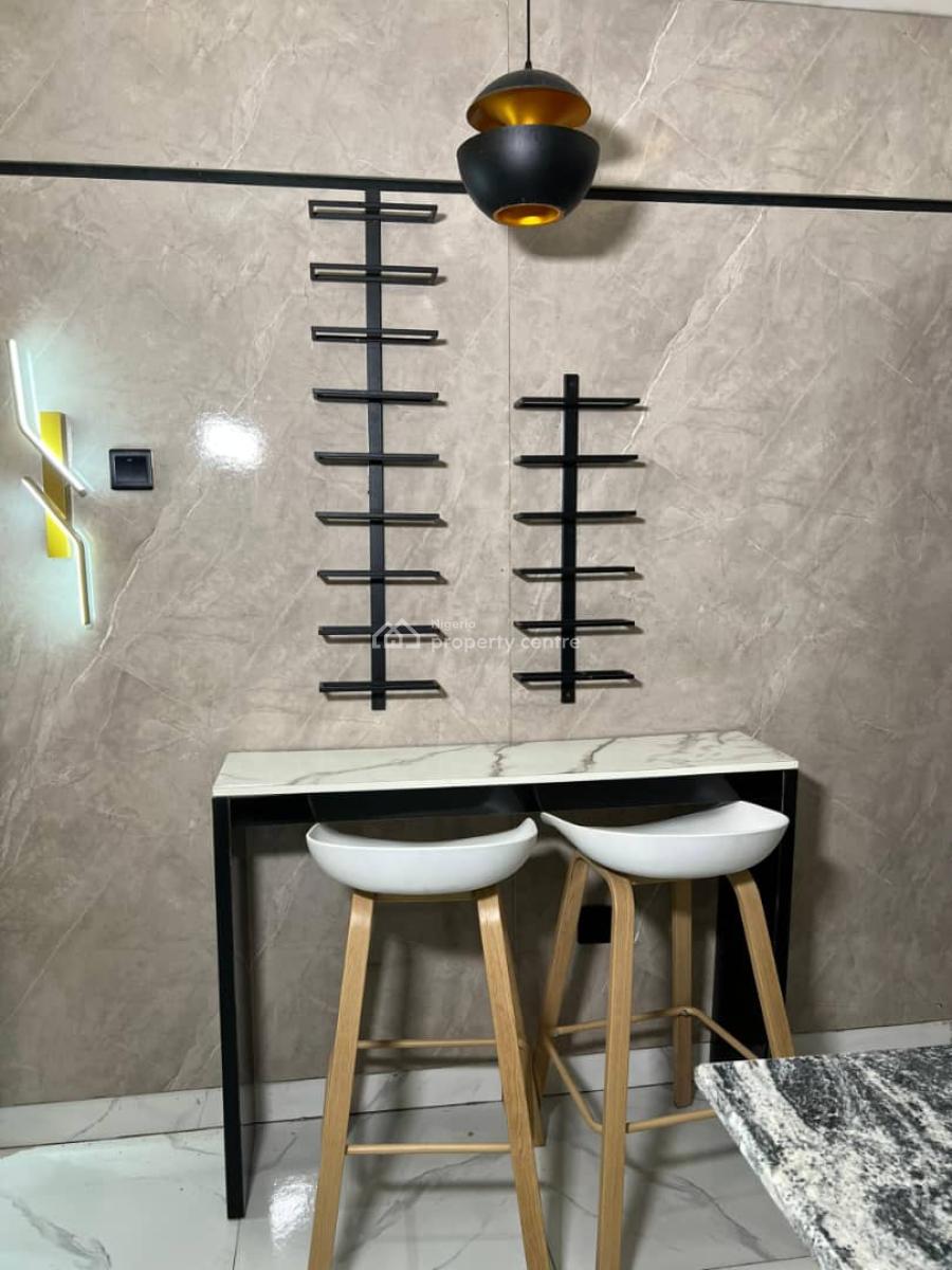 Nicely Furnished 3 Bedroom Apartment, Surulere, Lagos, Flat / Apartment Short Let