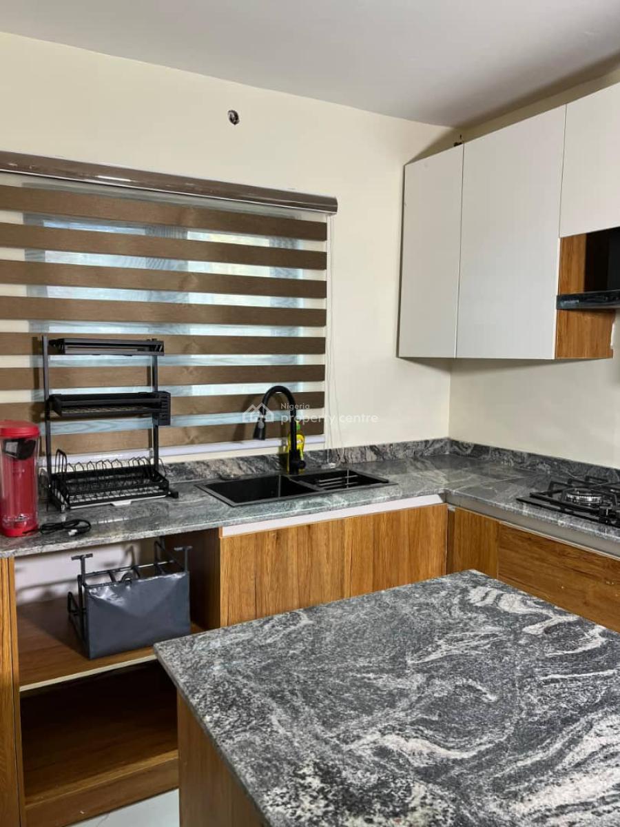 Nicely Furnished 3 Bedroom Apartment, Surulere, Lagos, Flat / Apartment Short Let