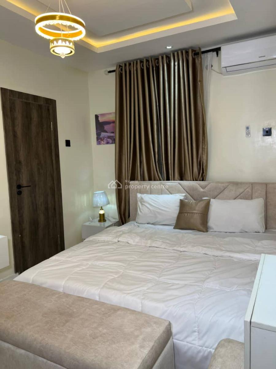 Nicely Furnished 3 Bedroom Apartment, Surulere, Lagos, Flat / Apartment Short Let