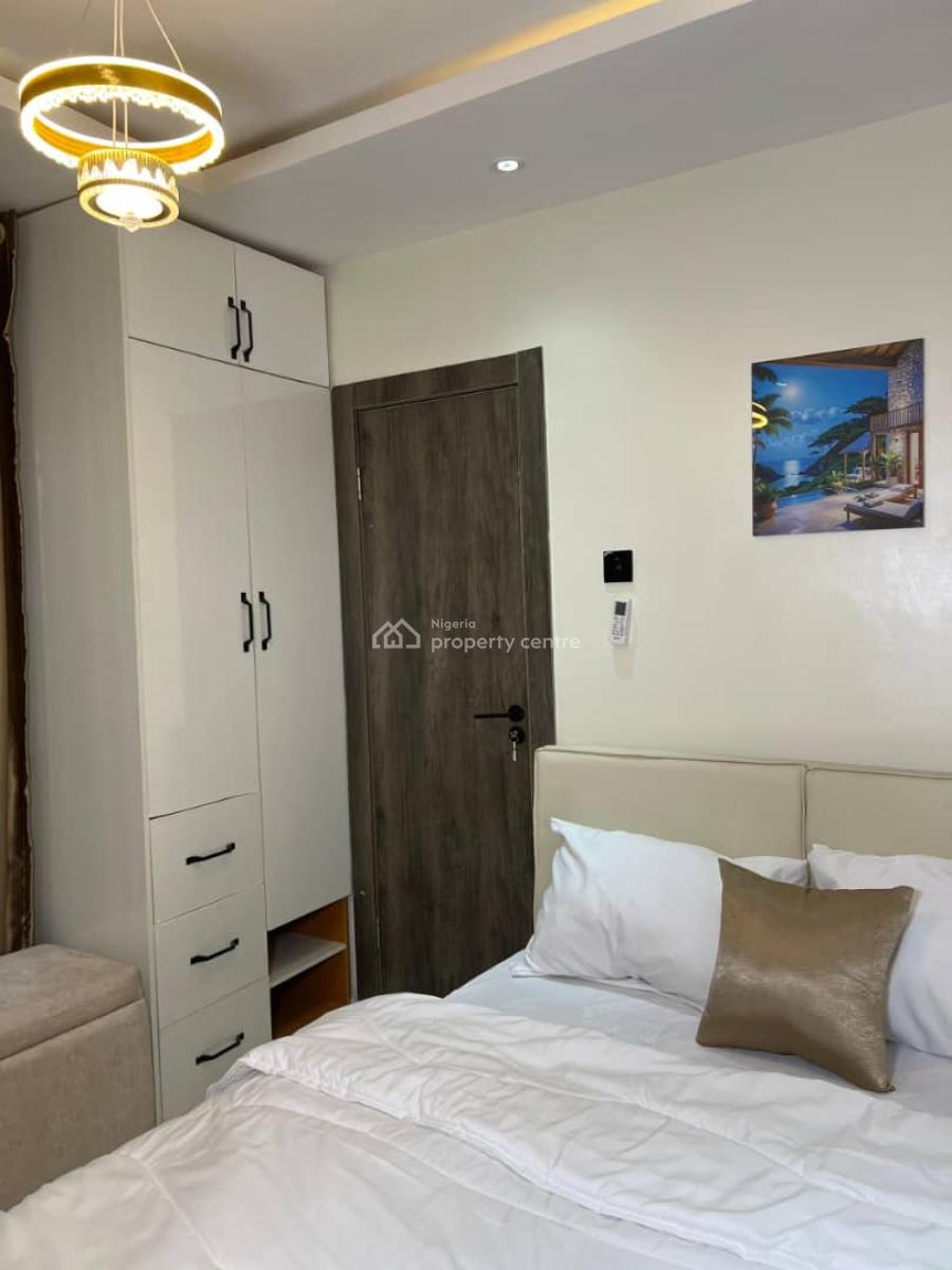 Nicely Furnished 3 Bedroom Apartment, Surulere, Lagos, Flat / Apartment Short Let