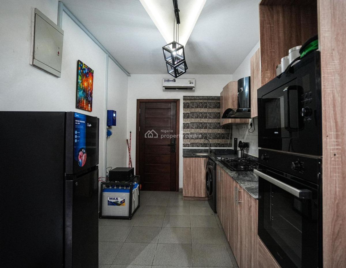 Nicely Furnished 3 Bedroom Apartment, Surulere, Lagos, Flat / Apartment Short Let