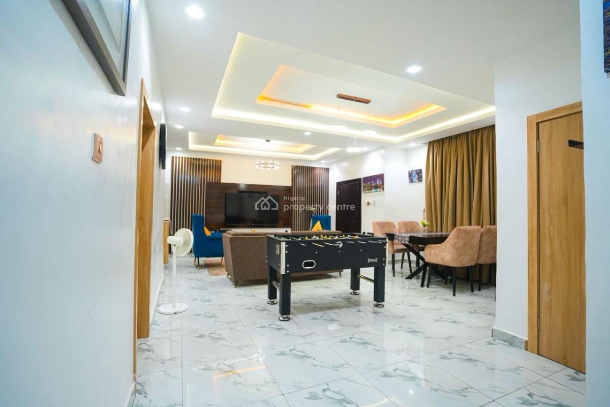 Nicely Furnished 3 Bedroom Apartment, Surulere, Lagos, Flat / Apartment Short Let