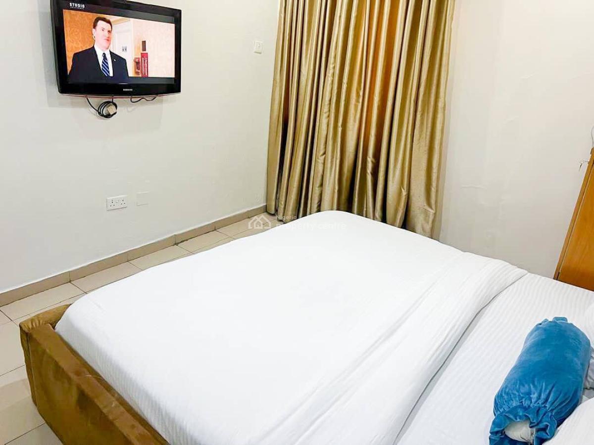 Nicely Furnished 2 Bedroom Apartment, Gra Phase 2, Magodo, Lagos, Flat / Apartment Short Let