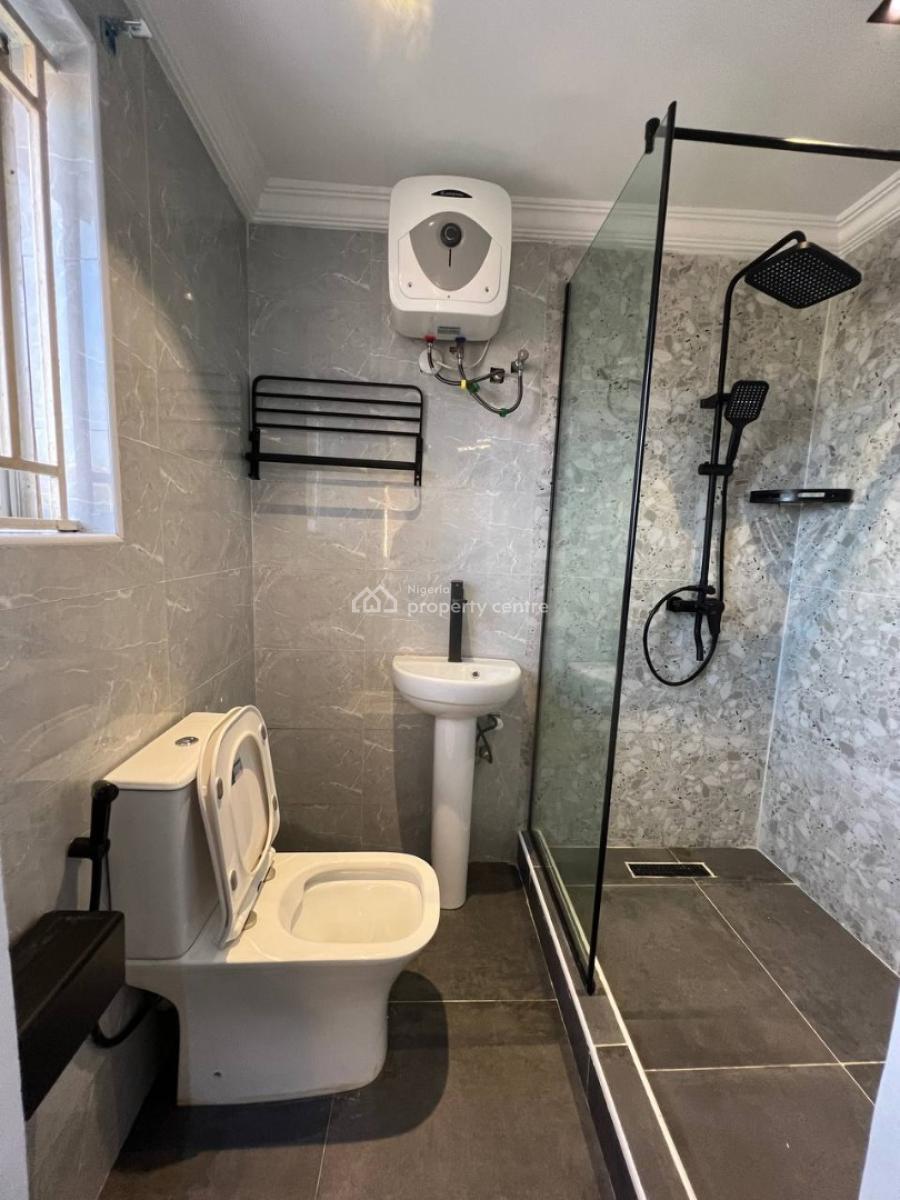 Nicely Furnished 1 Bedroom Apartment, Magodo, Lagos, Flat / Apartment Short Let