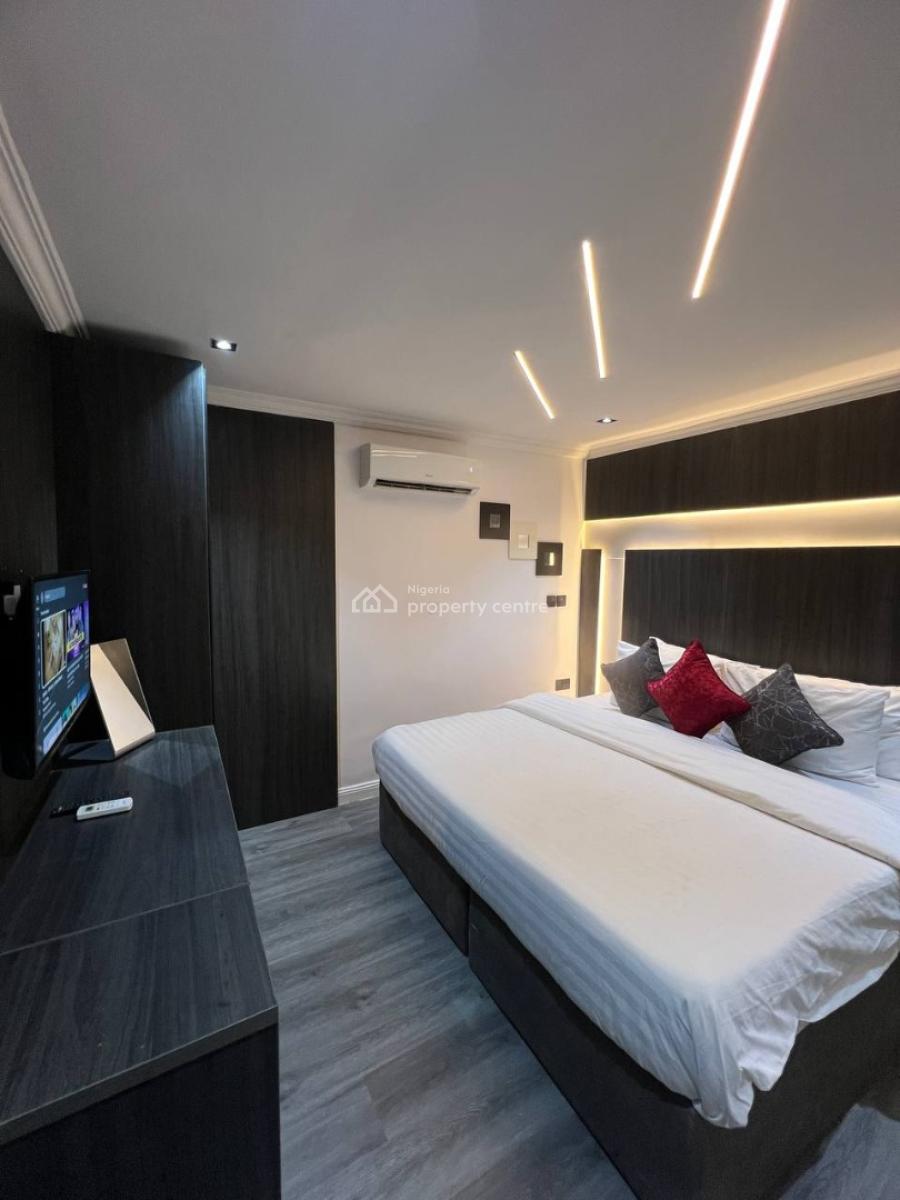 Nicely Furnished 1 Bedroom Apartment, Magodo, Lagos, Flat / Apartment Short Let