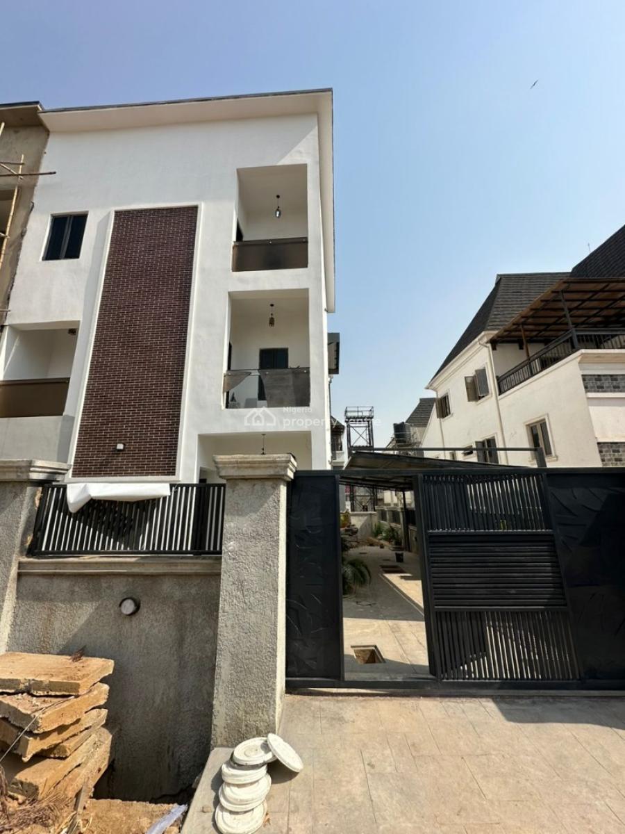 Nicely Finished 7 Bedroom Gated Terrace Duplex, Guzape District, Abuja, Terraced Duplex for Sale