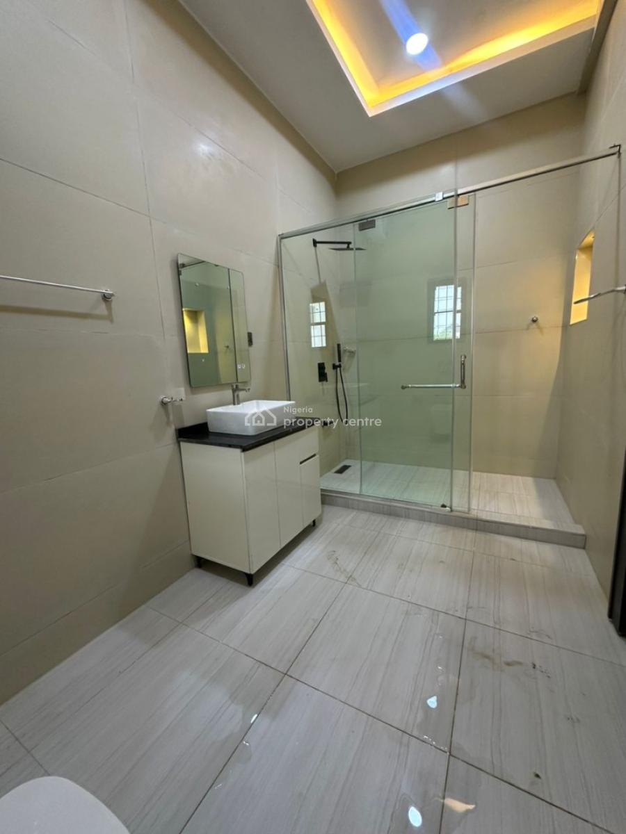 Nicely Finished 7 Bedroom Gated Terrace Duplex, Guzape District, Abuja, Terraced Duplex for Sale