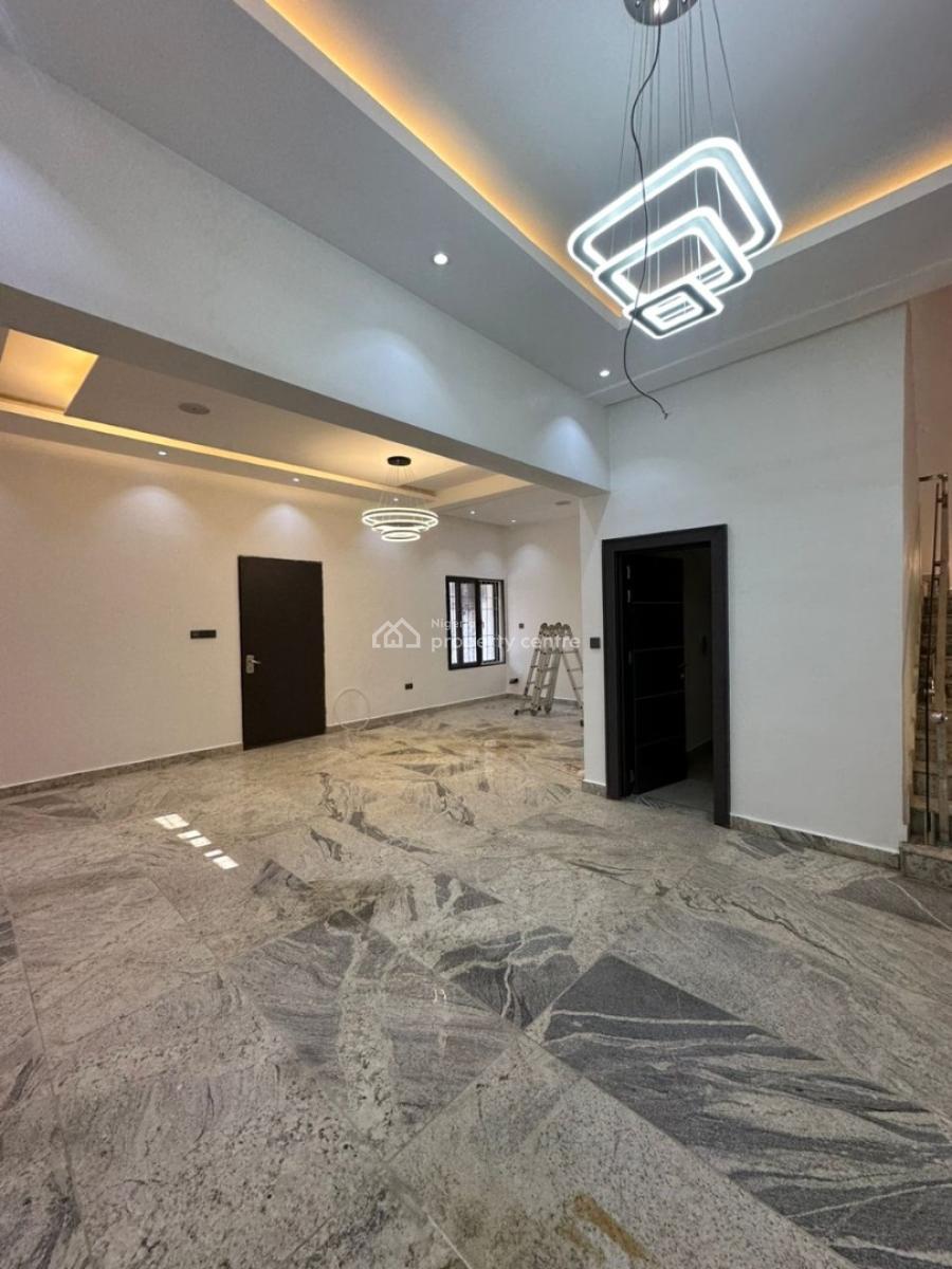 Nicely Finished 7 Bedroom Gated Terrace Duplex, Guzape District, Abuja, Terraced Duplex for Sale