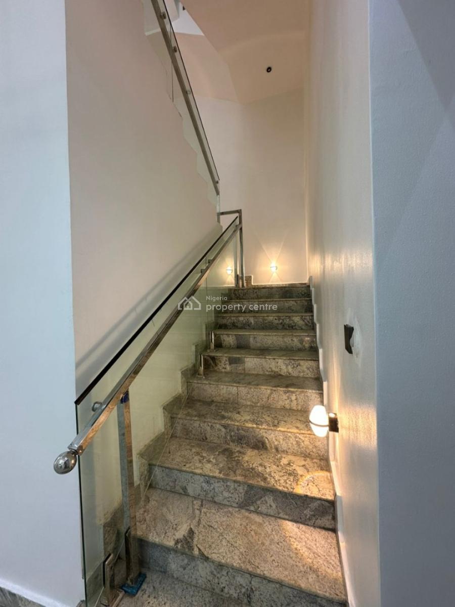 Nicely Finished 7 Bedroom Gated Terrace Duplex, Guzape District, Abuja, Terraced Duplex for Sale