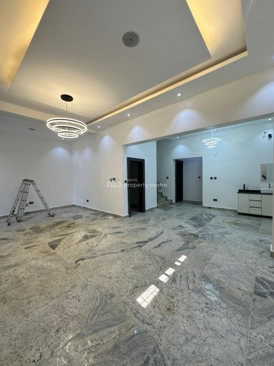 Nicely Finished 7 Bedroom Gated Terrace Duplex, Guzape District, Abuja, Terraced Duplex for Sale