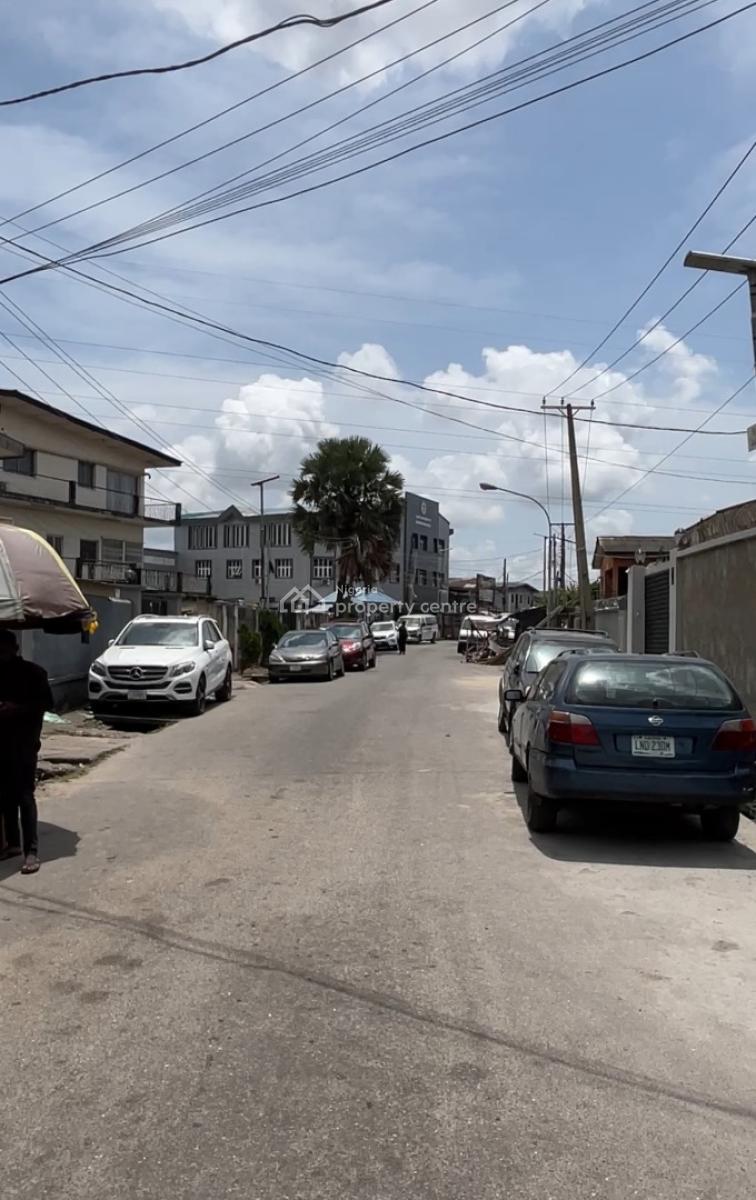 Half Plot of Land Measuring 275sqm to Be Cut Out, Off Adelabu, Adelabu, Surulere, Lagos, Residential Land for Sale