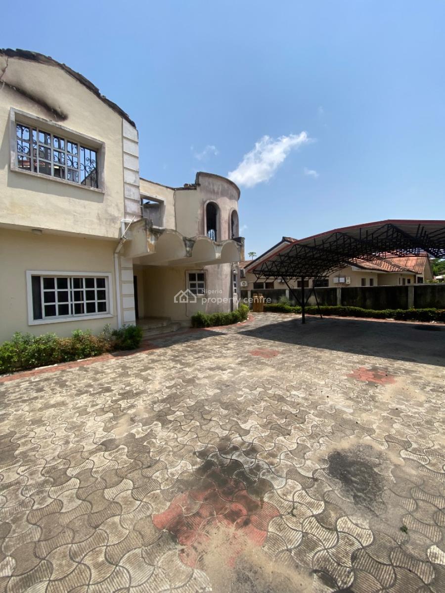 680sqm Dry Land with an Old Building, Crown Estate, Sangotedo, Ajah, Lagos, Residential Land for Sale