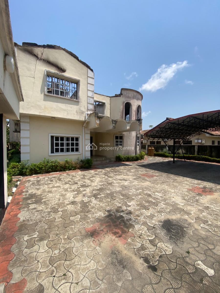 680sqm Dry Land with an Old Building, Crown Estate, Sangotedo, Ajah, Lagos, Residential Land for Sale