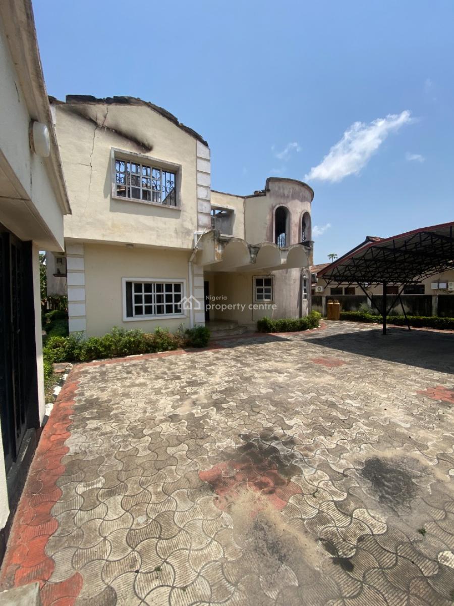 680sqm Dry Land with an Old Building, Crown Estate, Sangotedo, Ajah, Lagos, Residential Land for Sale
