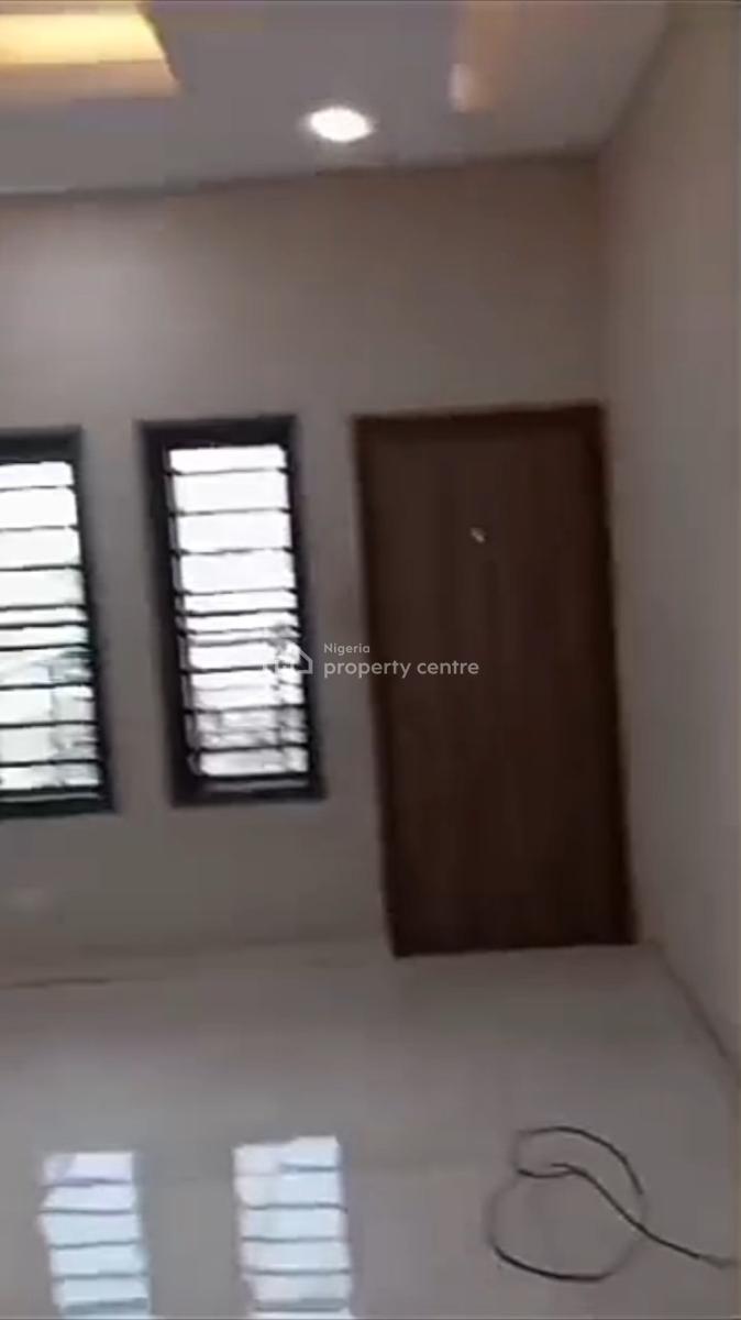 4 Tastefully Finished 3 Bedroom Flat Upstairs, Anthony Village, Anthony, Maryland, Lagos, Flat / Apartment for Rent