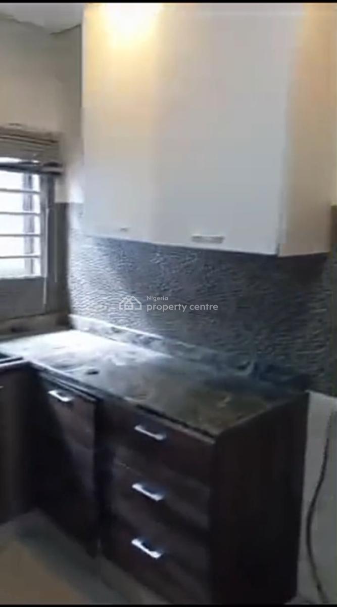 4 Tastefully Finished 3 Bedroom Flat Upstairs, Anthony Village, Anthony, Maryland, Lagos, Flat / Apartment for Rent