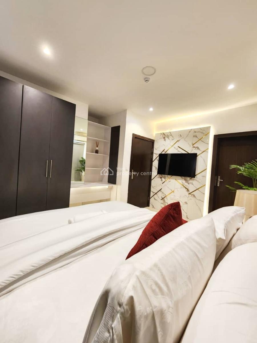 Well Furnished and Serviced  2 Bedroom Apartment in a Secured Estate, Ikoyi, Lagos, Flat / Apartment for Rent