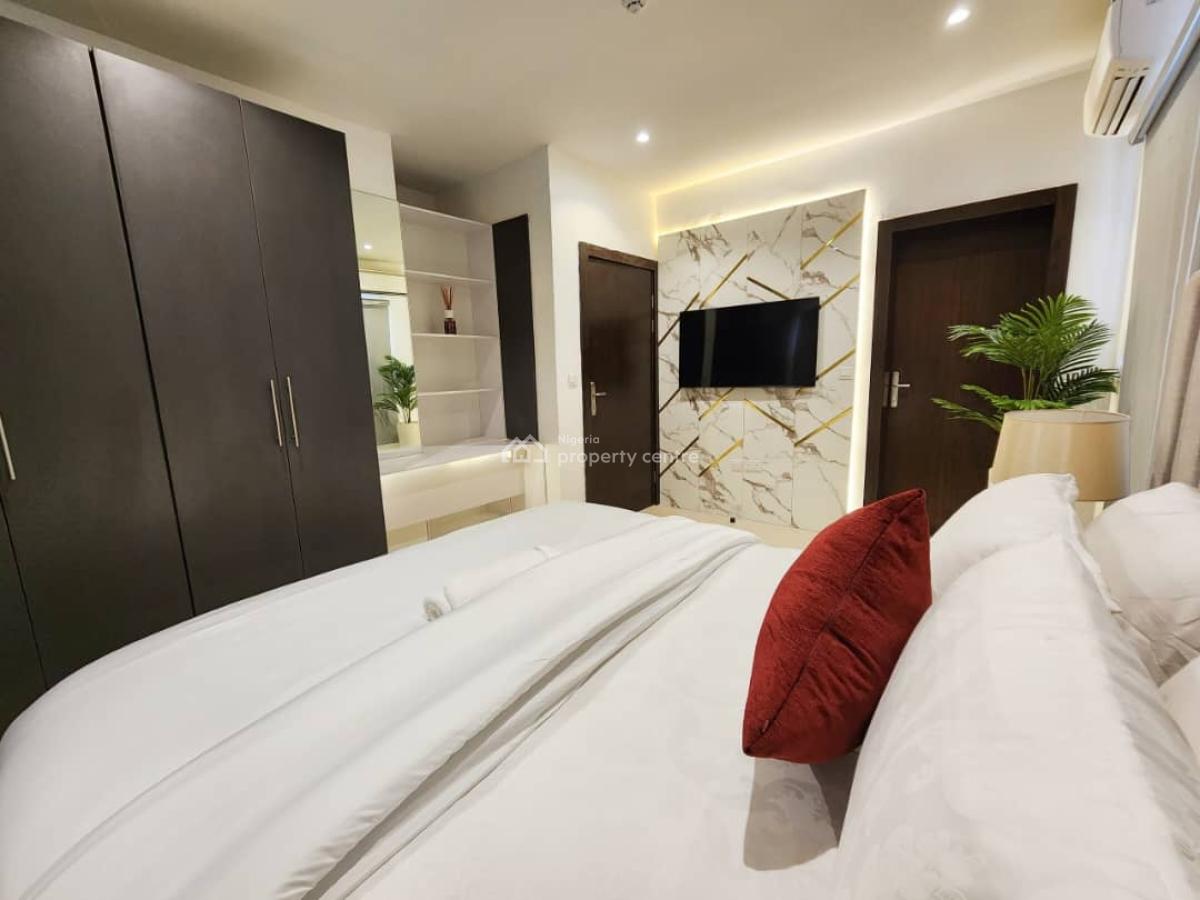 Well Furnished and Serviced  2 Bedroom Apartment in a Secured Estate, Ikoyi, Lagos, Flat / Apartment for Rent